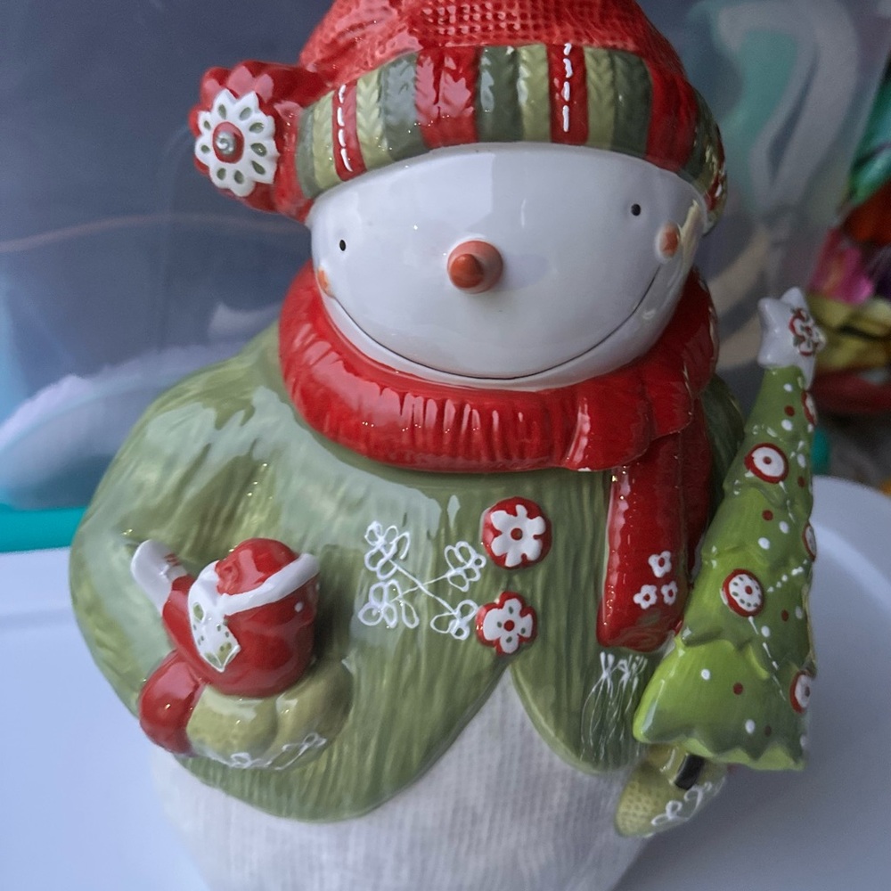 Cracker barrel cookie/treat jar